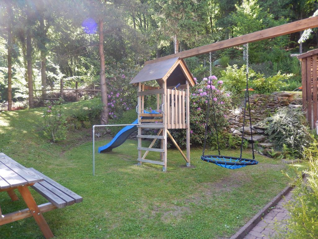 Apartamento Haus Am Wald Steindorf am Ossiacher See Exterior foto